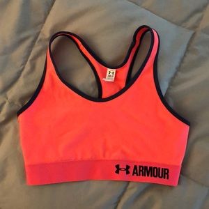 NWOT never worn Under Armor sports bra